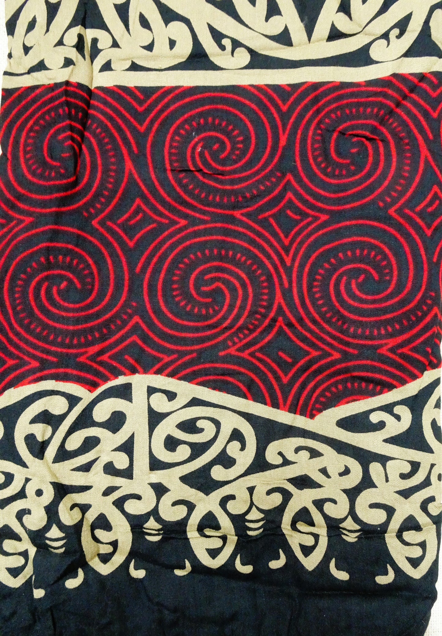 BANS202 Sarong Spiral/Koru rayon Red & Beige