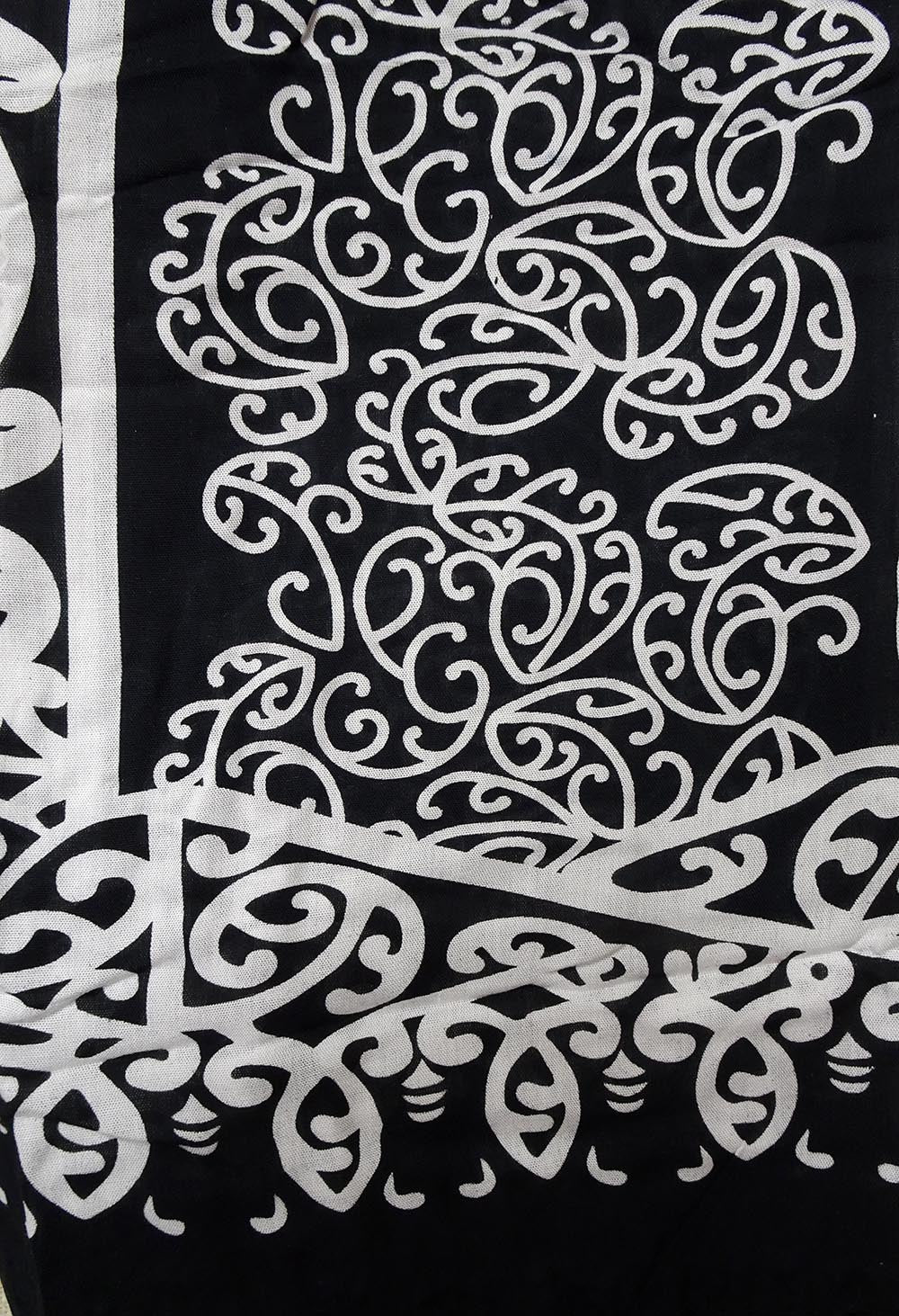 BANS205 Sarong Kowhaiwhai rayon Black & White