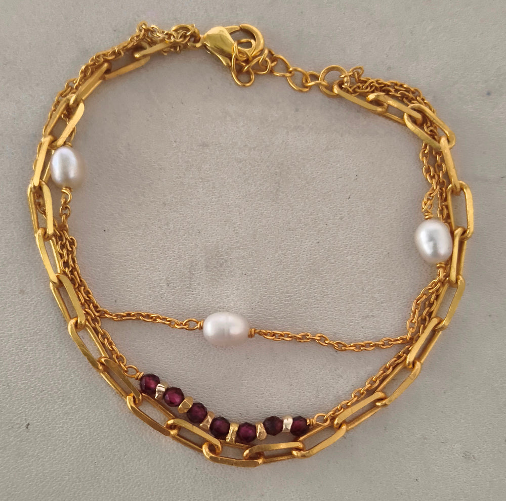 Pearl and Garnet Facet 3xstring & Gold Plated on Brass Bracelet 16=2cm