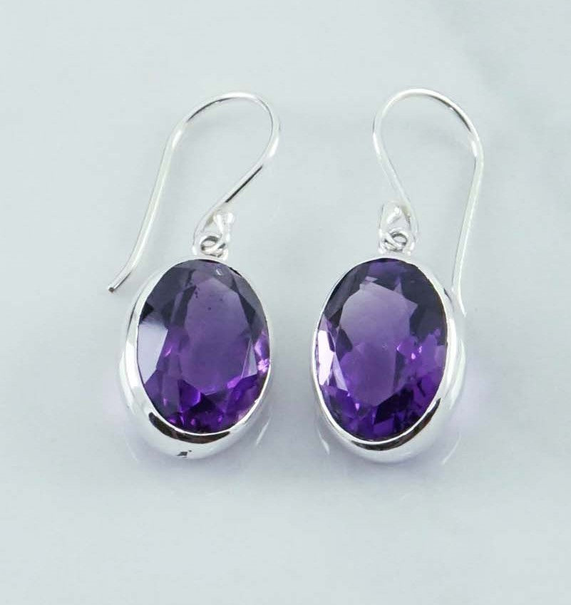 EA113 Amethyst Faceted 12x10mm oval Earring