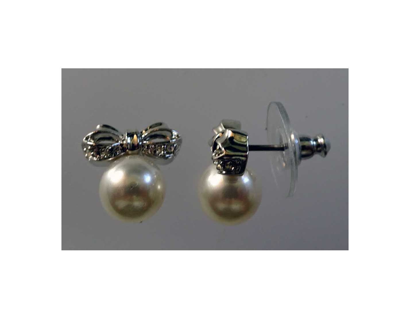 EF409 Earring stud bow 8mm pearl