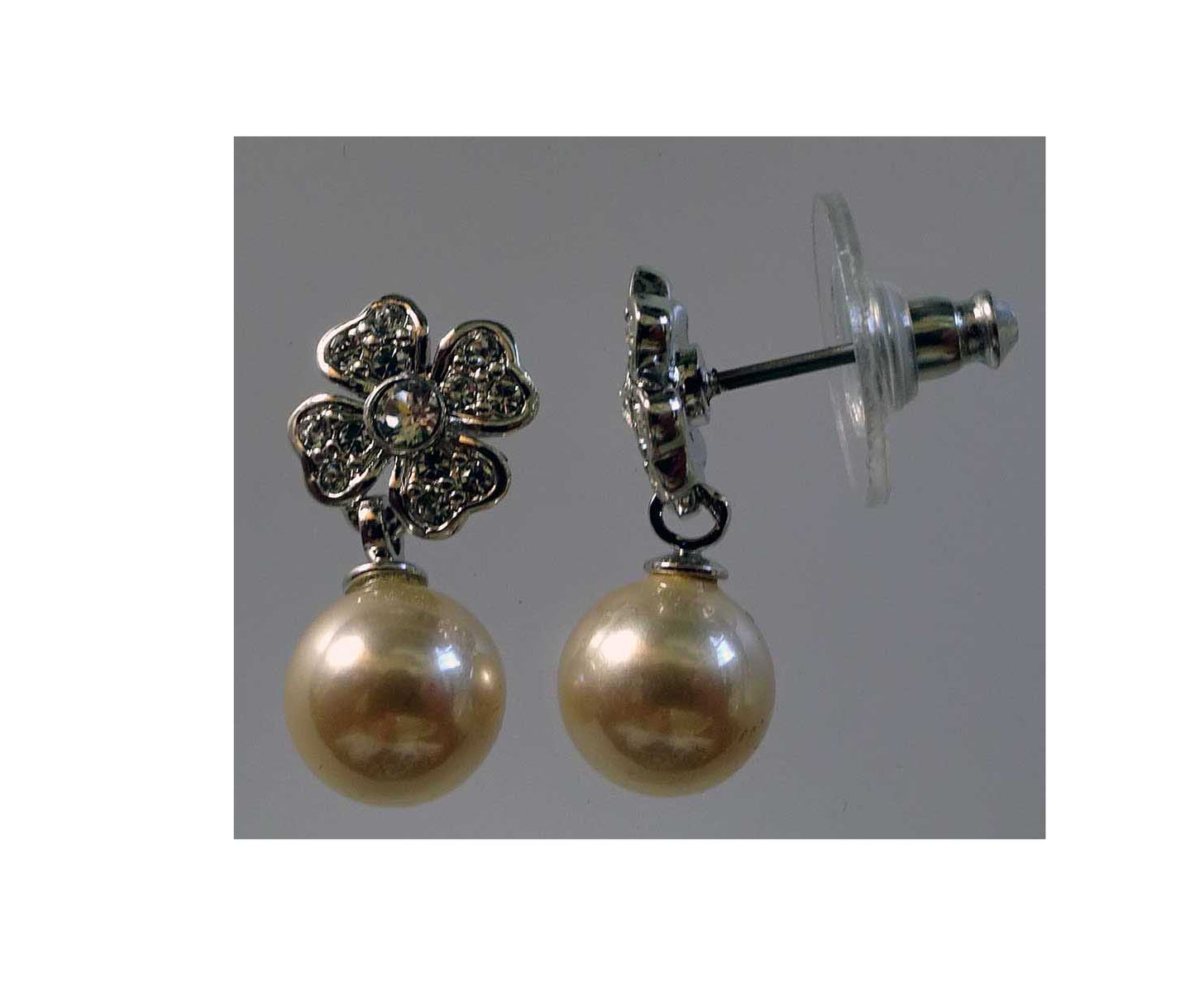 EF418 Earring stud flower 8mm pearl