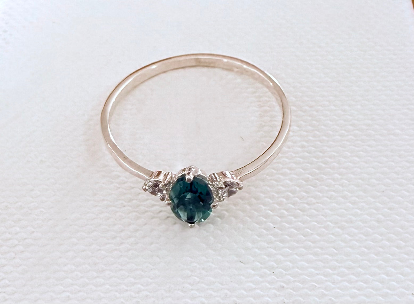 RGQ100S Green Quartz Facet 6x4mm & CZ Ring