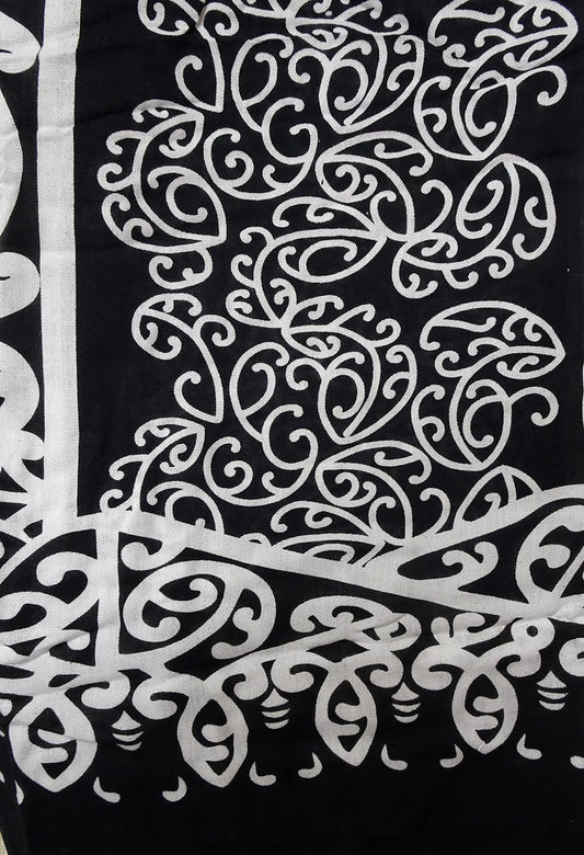 BANS205   Sarong Kowhaiwhai rayon Black & White