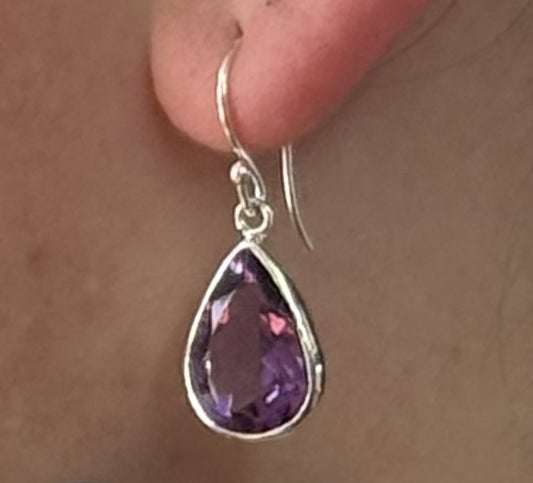 EA107   Amethyst Faceted Teardrop 18x13mm Earrings