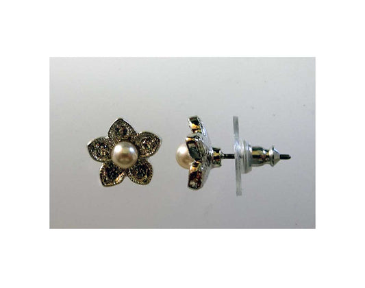 E/r stud flower 5mm pearl