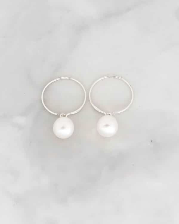 Earring Pearl 12x10mm on