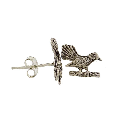 Silver stud earring fantail