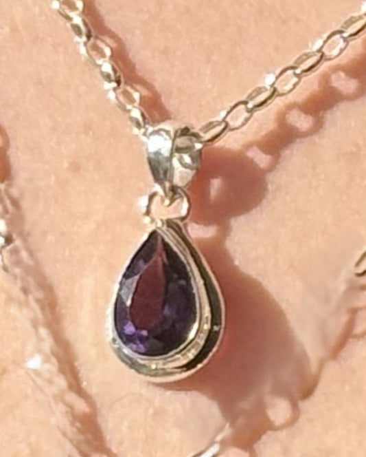 PA100   Amethyst Faceted 12x8mm Teardrop