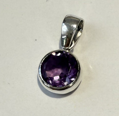 PA108   Amethyst Faceted 8mm Round Pendant