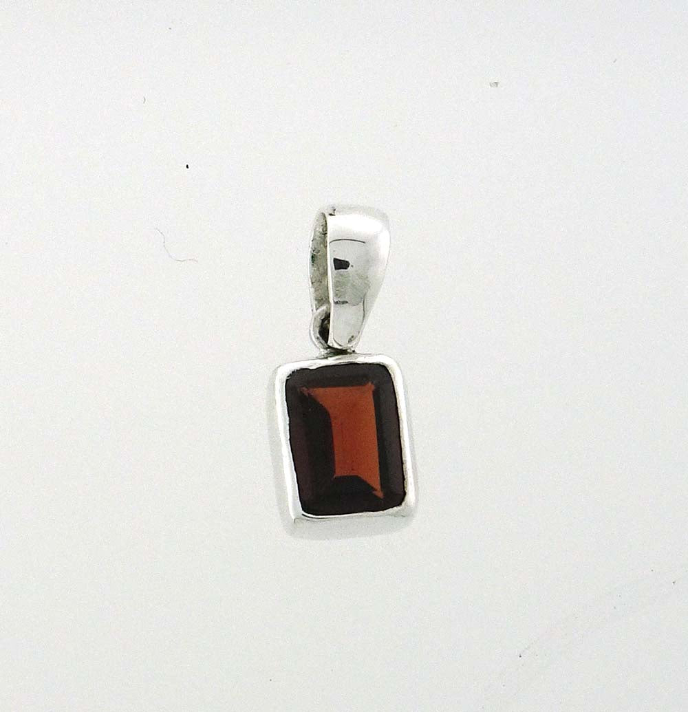 PG105  Garnet Faceted 8x6mm Rectangle Pendant
