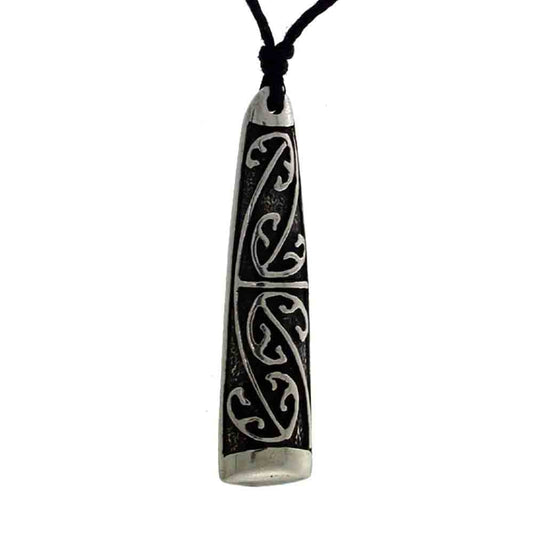 Pend pewter adze kowhaiwhai