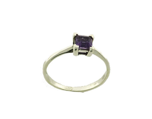 RA541   Ring Amethyst 6x6mm square faceted
