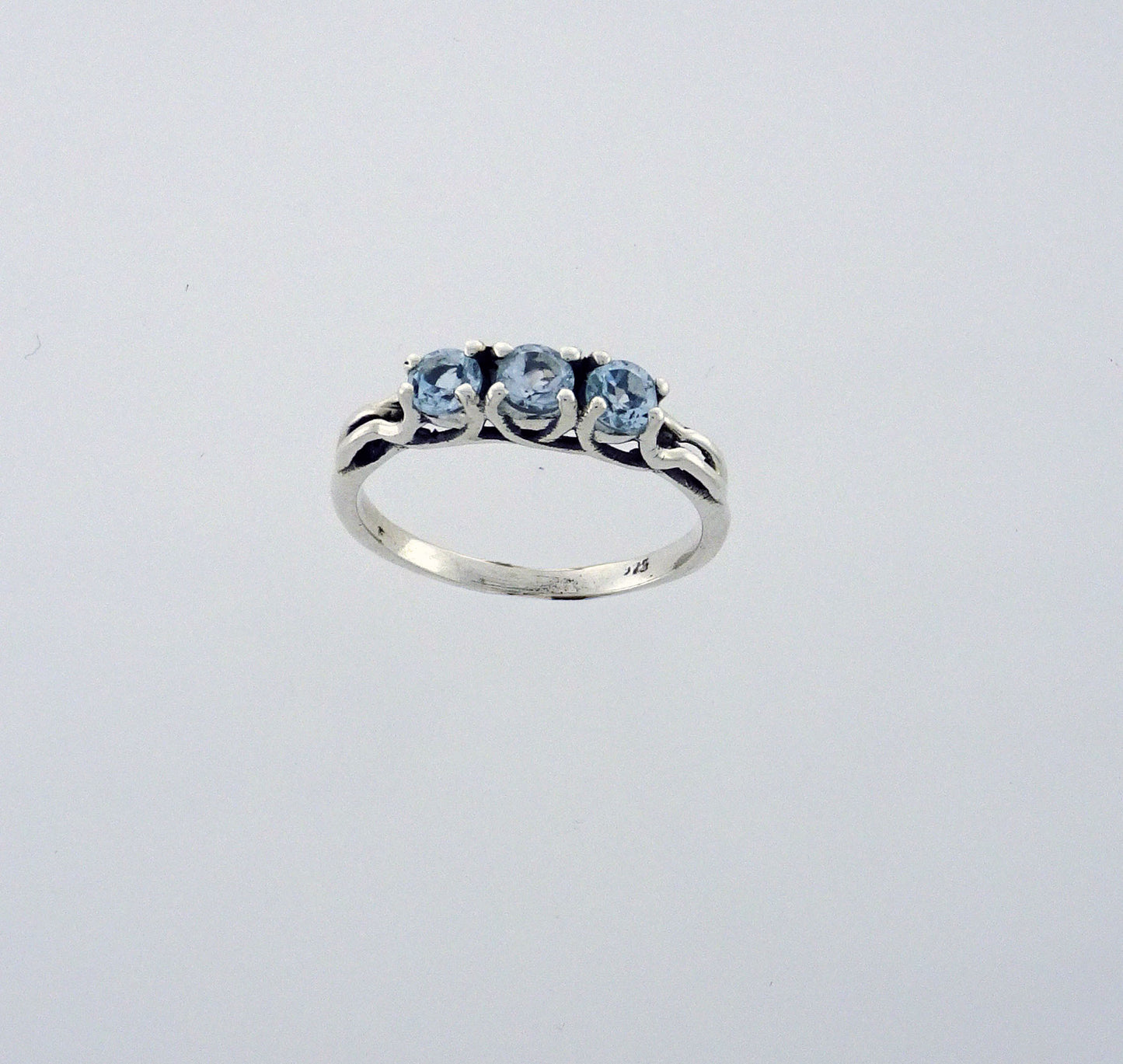 RBT513L   Ring Blue Topaz 3x Faceted stones
