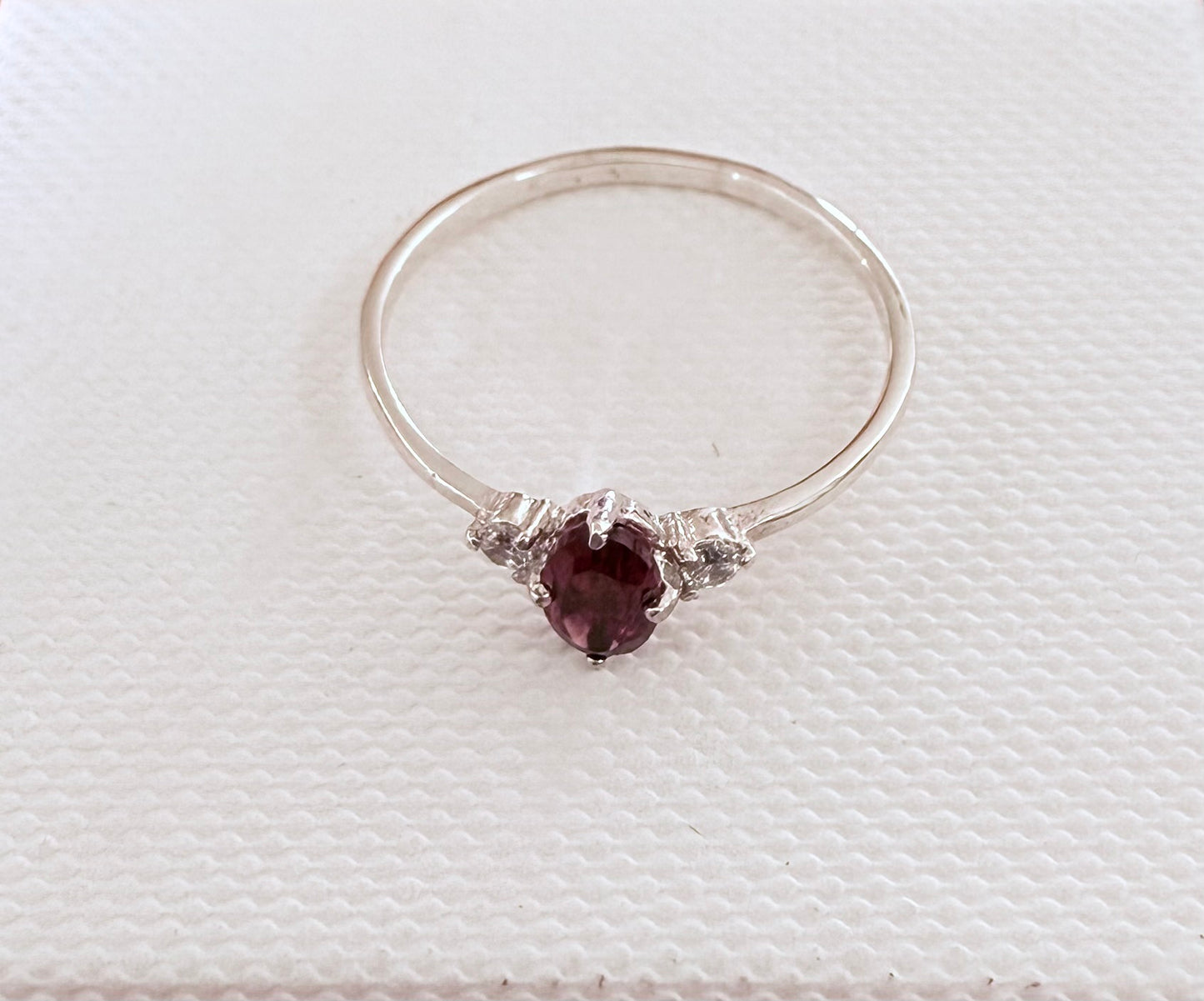 RG100M  Garnet Facet 6x4mm & CZ