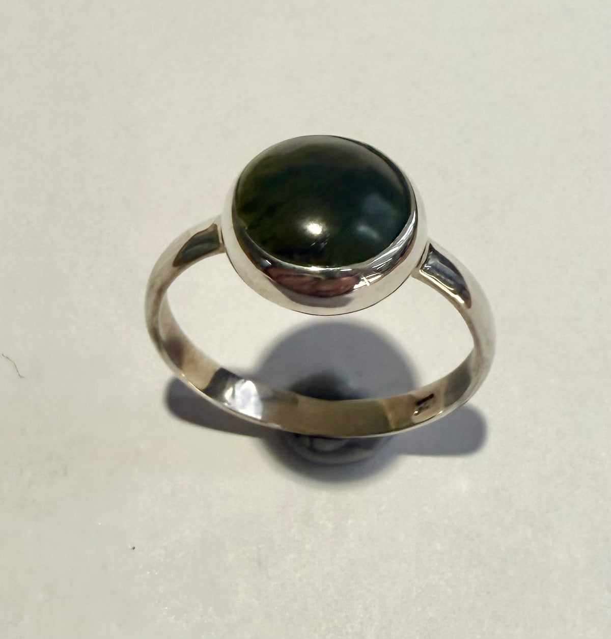 Pounamu 10mm round cabochon ring sterling silver small