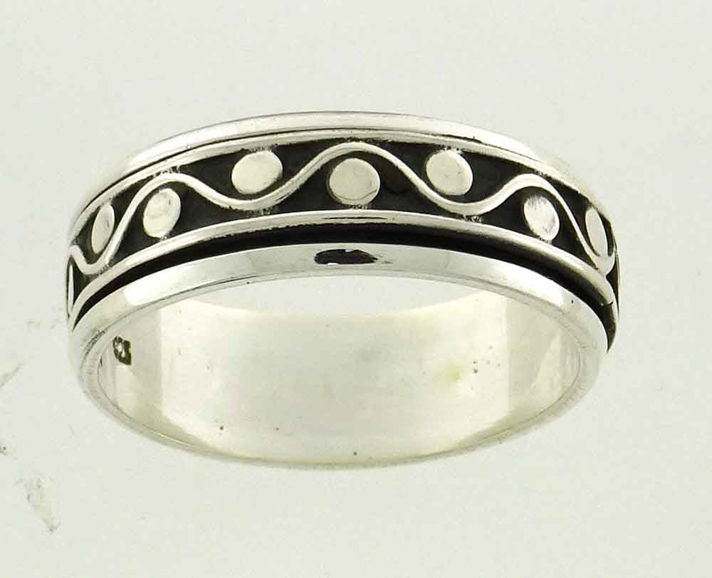 Spinner Dot Pattern 7mm Ring