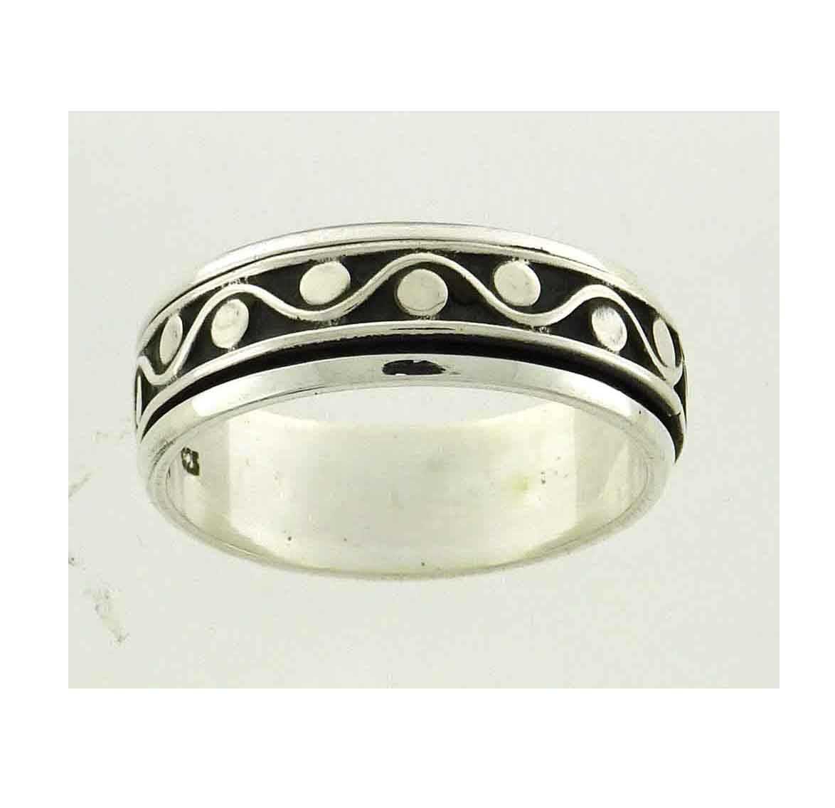 Spinner Dot Pattern 7mm Ring